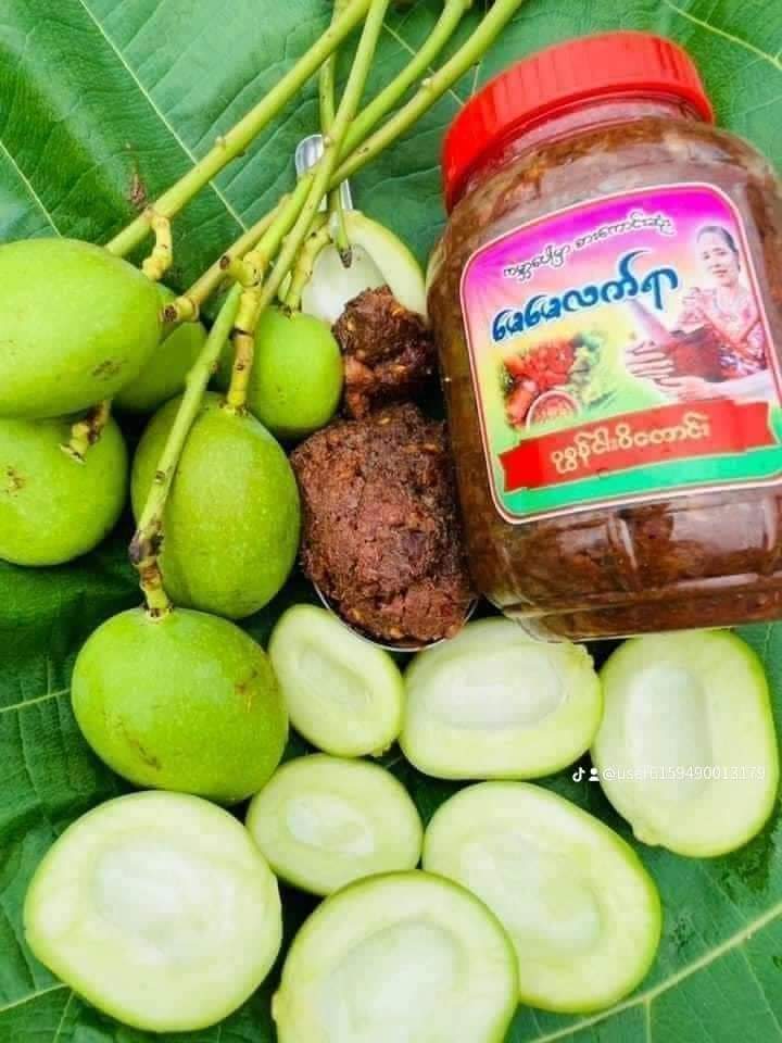 မေ့မေ့လက်ရာ ပုဇွန်ငါးငပိထောင်း